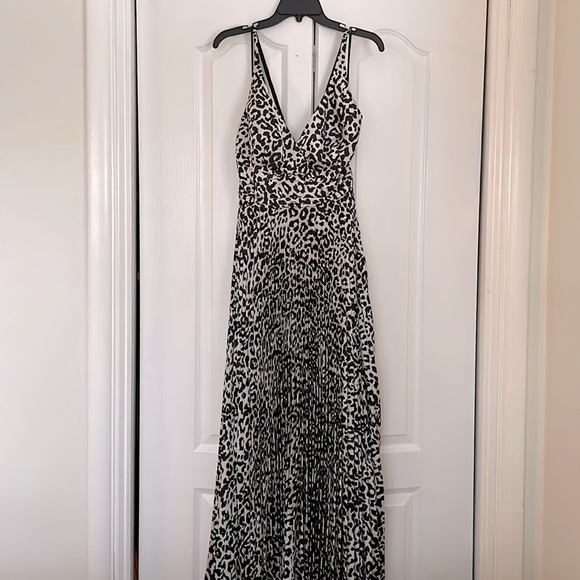 Laundry By Shelli Segal Dresses & Skirts - NWT animal print formal gown